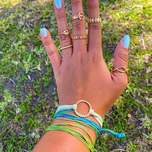 Bracelet set. SUMMERVIBES 💚